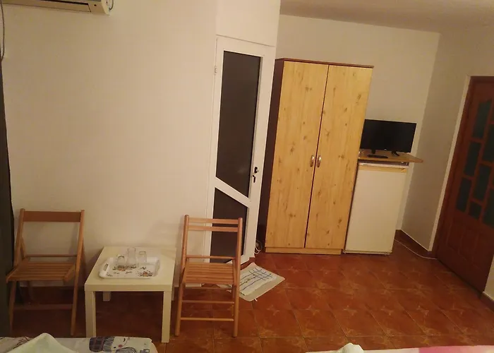 ゲストハウス Casa Carlo エフォリエ・ノルド